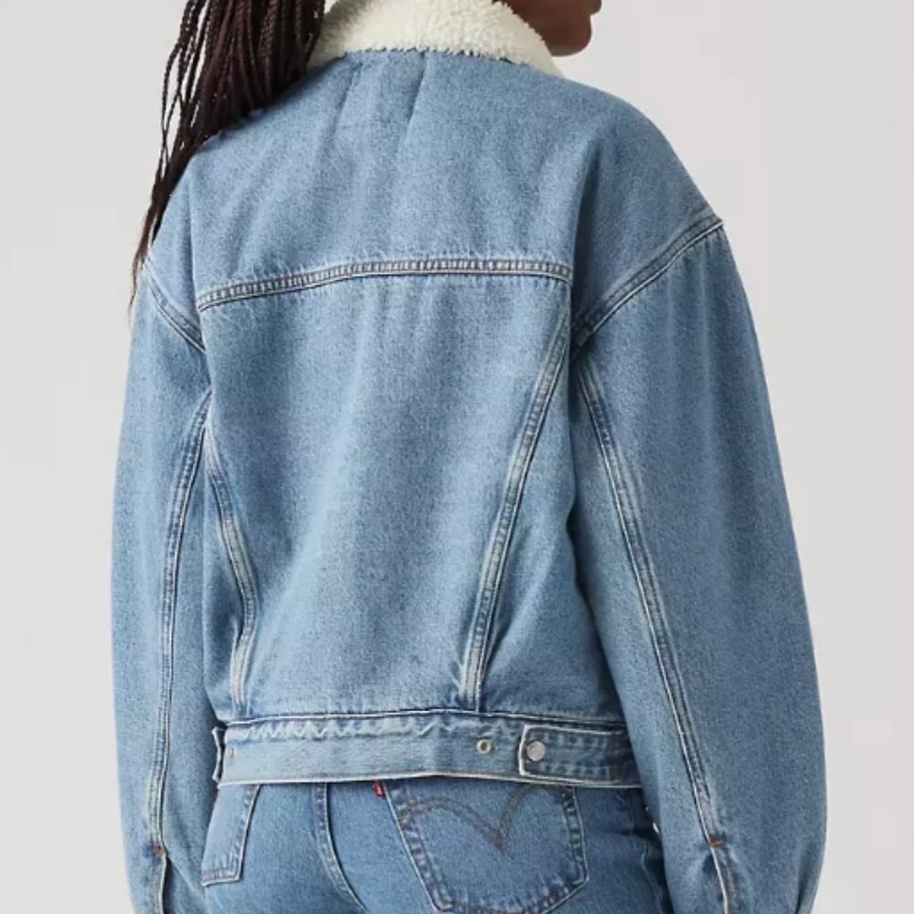 Levi's Light Denim Cream Sherpa Trucker Jacket with Button Closure, Size Medium - Picture 2 of 12
